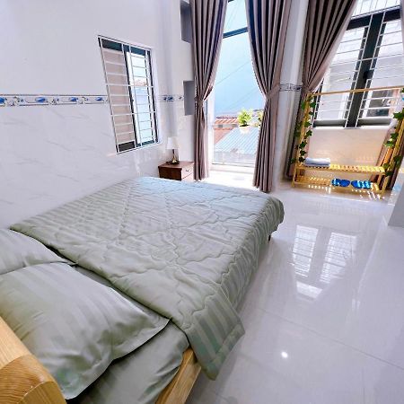 Suri'S Homestay Куи Нхон Екстериор снимка