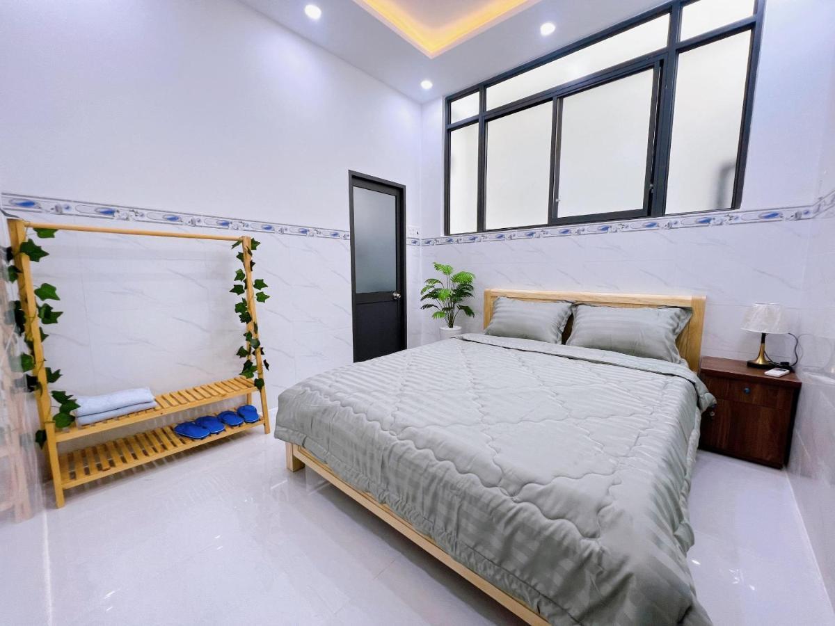Suri'S Homestay Куи Нхон Екстериор снимка